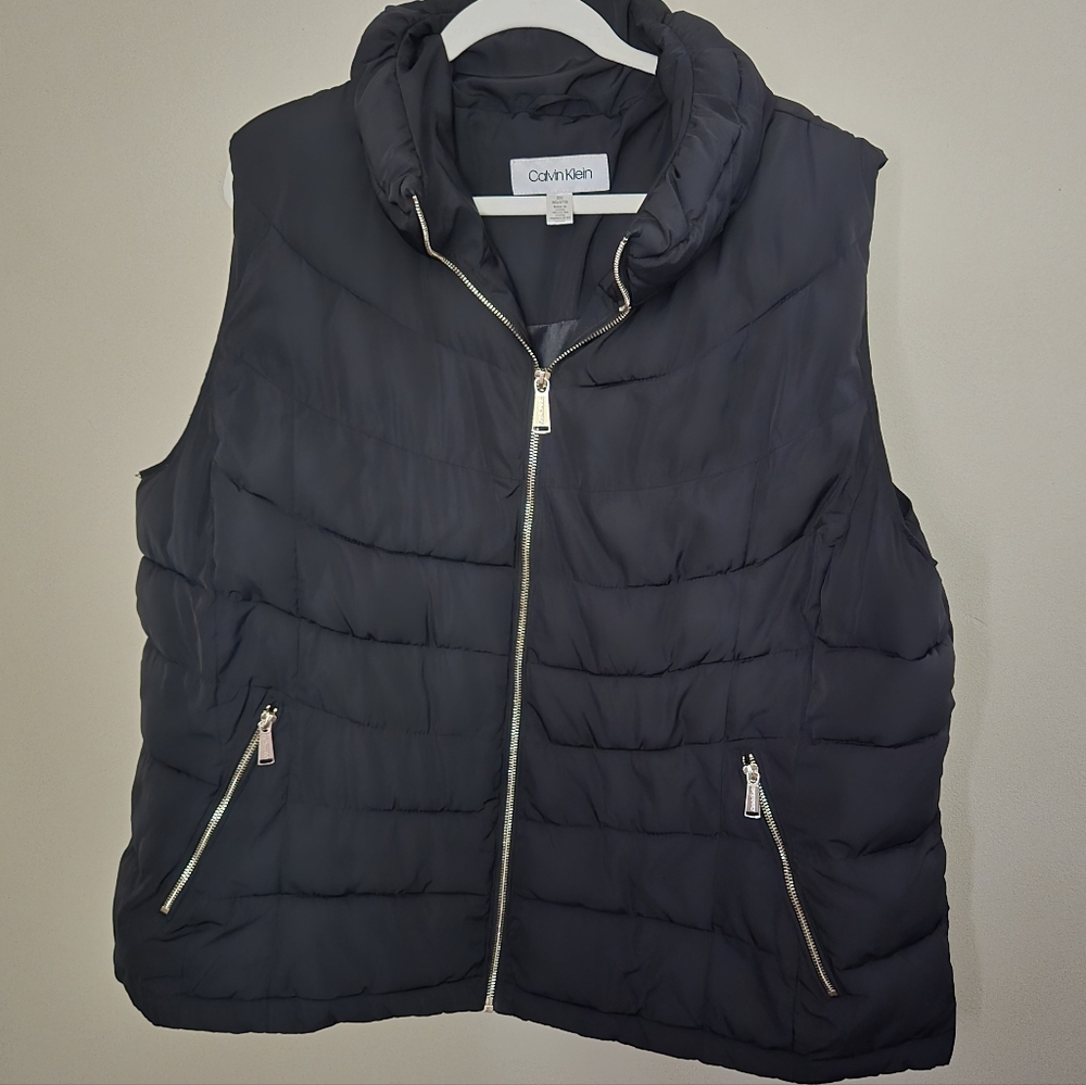 Calvin Klein Women's Black Quilted Vest